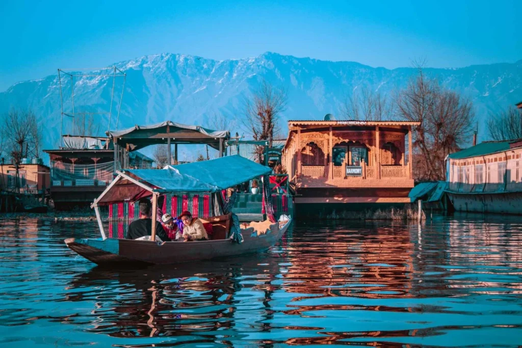 kashmir-tour-package-8-1536×1024